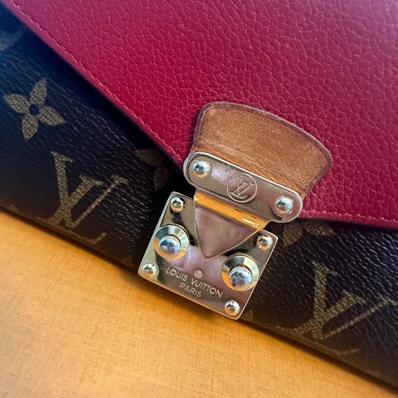 Louis Vuitton Monogram Canvas Pallas Wallet with COA - Picture 5 of 15